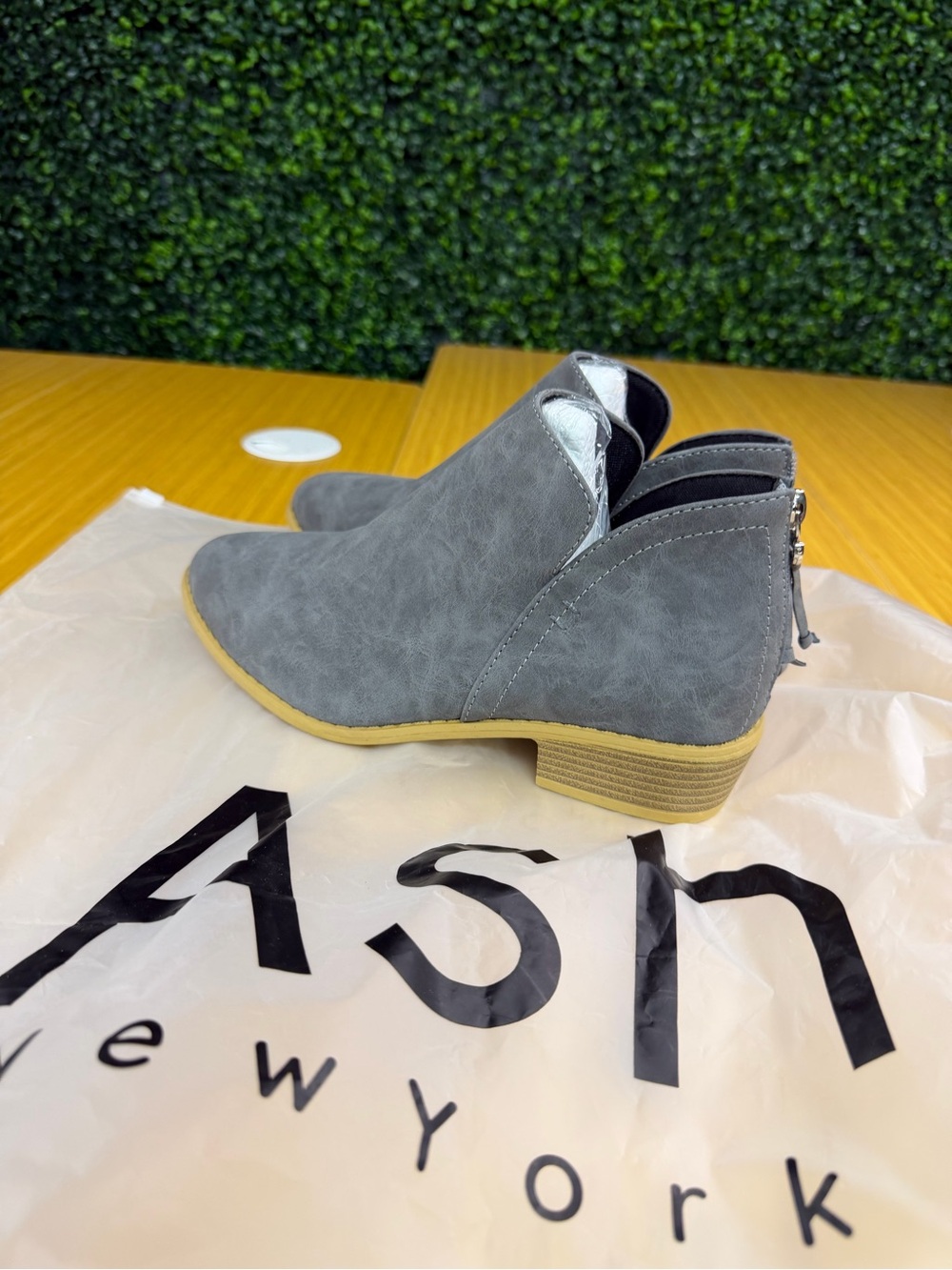 Ash New York Women's Gray Suede Heeled Ankle Boots Booties 39 Size 8.5